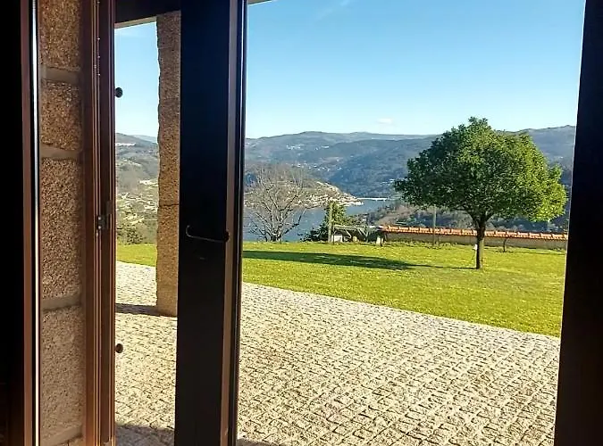 Casa de Férias O Beiral Da Anastácia Marco de Canavezes